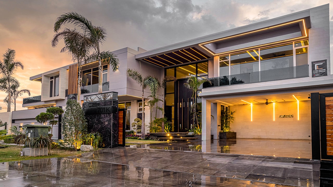 2 Kanal luxury house in DHA Lahore